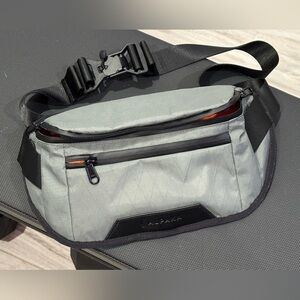 Alpaka Bravo sling mini Limited Edition